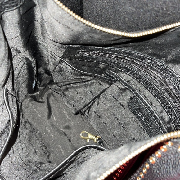 Michael Kors Crossbody - Picture 3 of 4